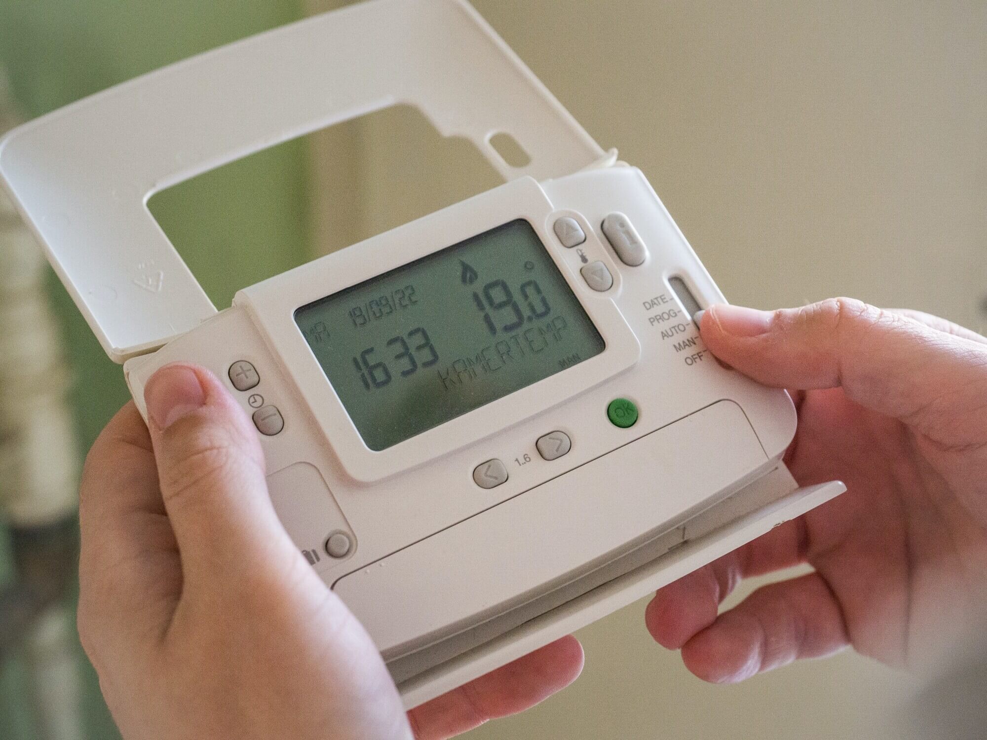 DIY Heating Troubleshooting: What Tulsa, OK Homeowners Can Check Before Calling a Pro